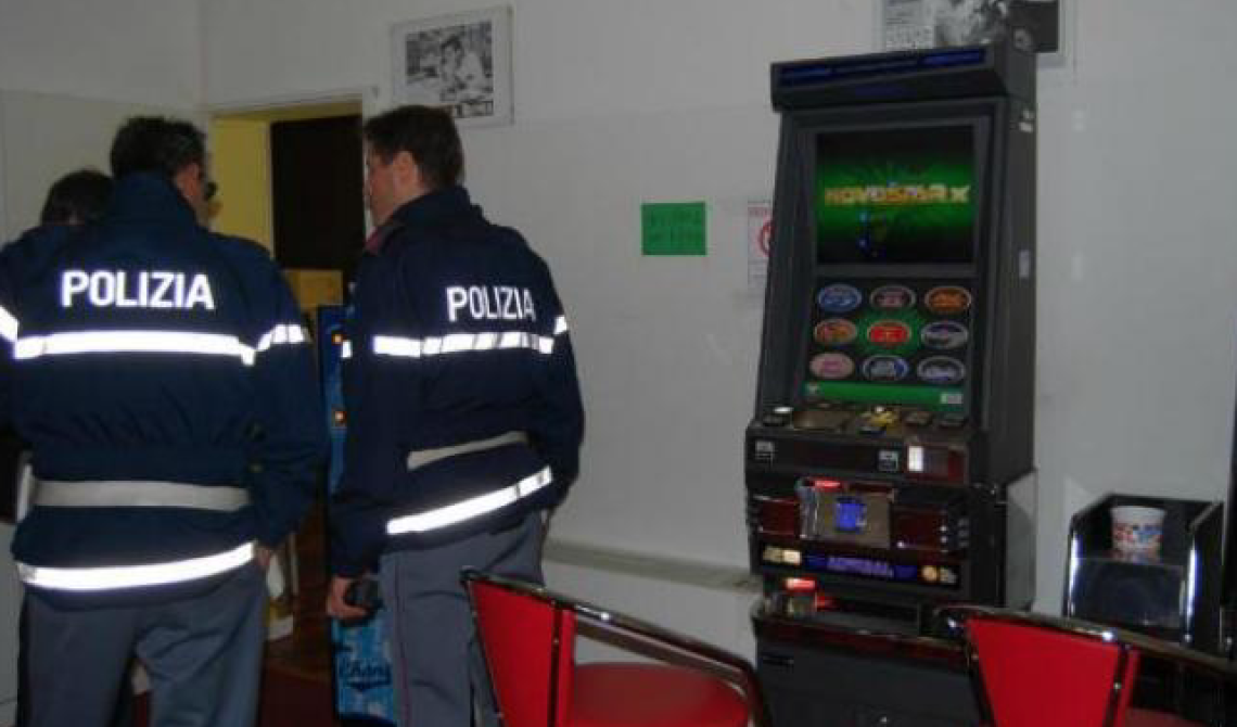 Capitanata: il Questore fa chiudere un bar e tre circoli privati, ricettacoli di pregiudicati 