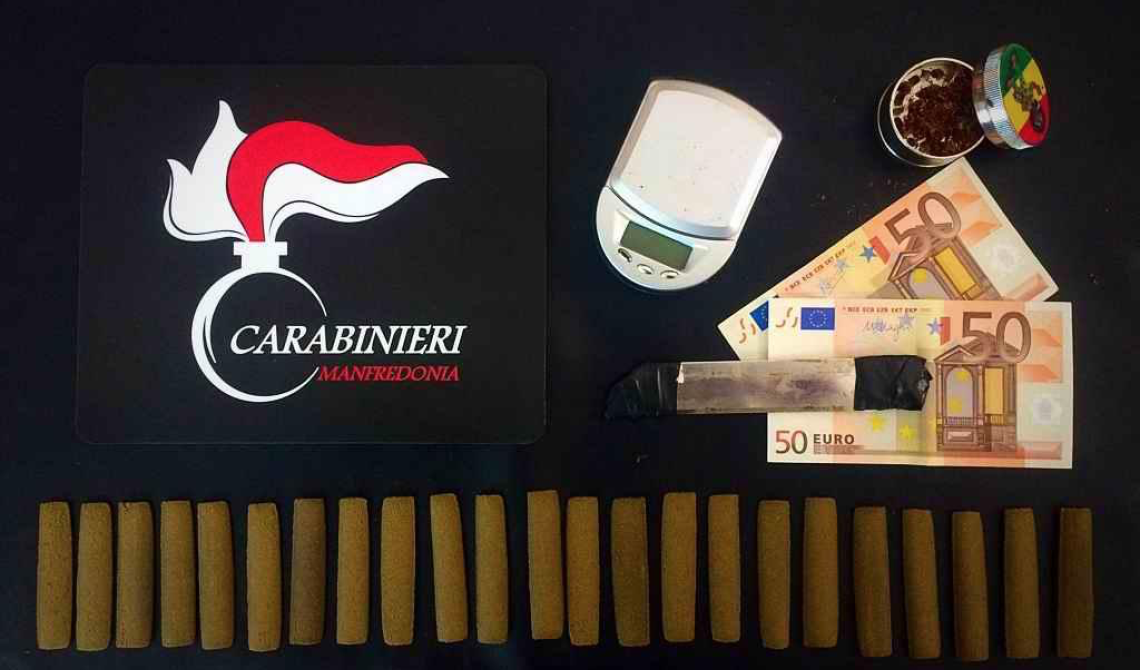 Spacciava hashish a giovanissimi tossici manfredoniani: arrestato 25enne