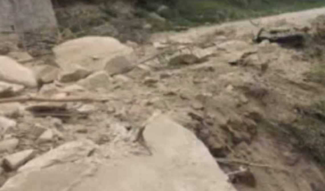 Castelmezzano-Pietrapertosa, frana la Provinciale 13: paesi più isolati e acqua a rischio