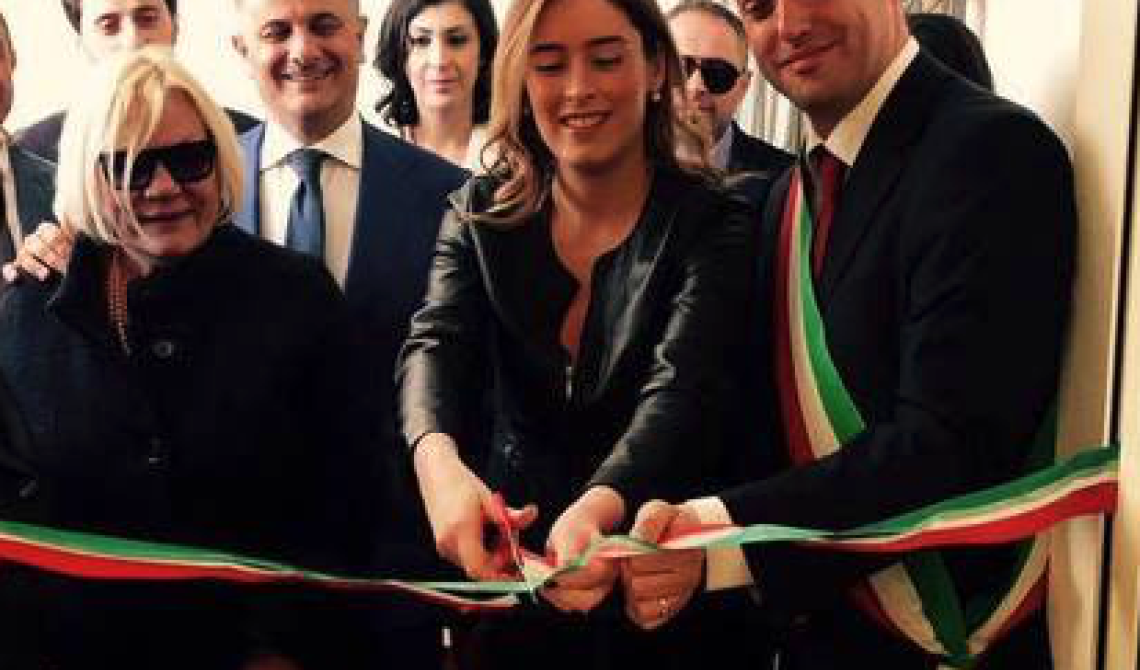 Latronico, la Boschi taglia il nastro della Casa delle stelle