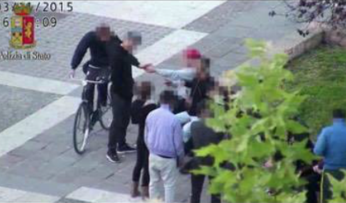 Spaccio "spudorato" a Piazza Italia: lunedì al via gli interrogatori di garanzia 
