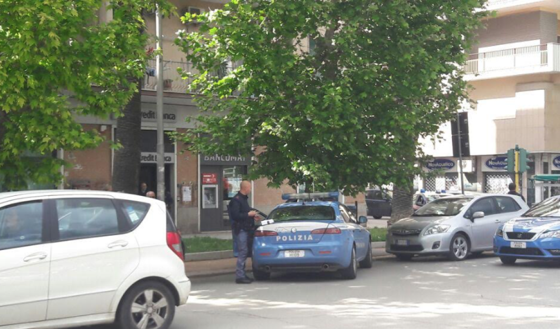 Tentata rapina "Unicredit" Foggia: le casse sono vuote, i banditi costretti a fuggire 