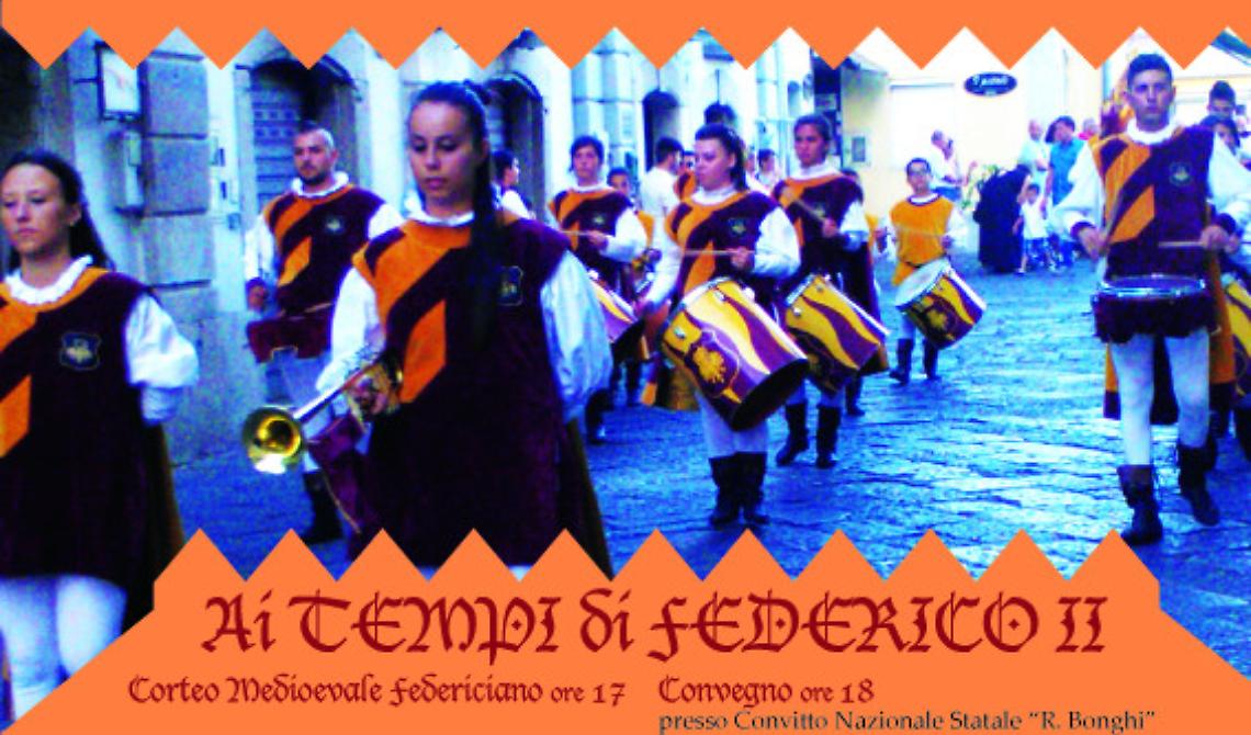  La città di Lucera torna per un giorno "Ai tempi di Federico II" e sfila in costume medievale 