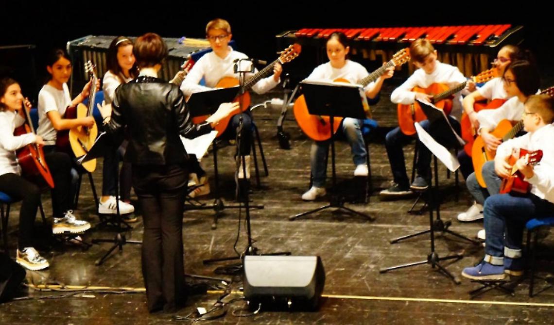 L'orchestra foggiana della Foscolo in trasferta musicale a Scafati, per "suonarle" anche alla Campania 