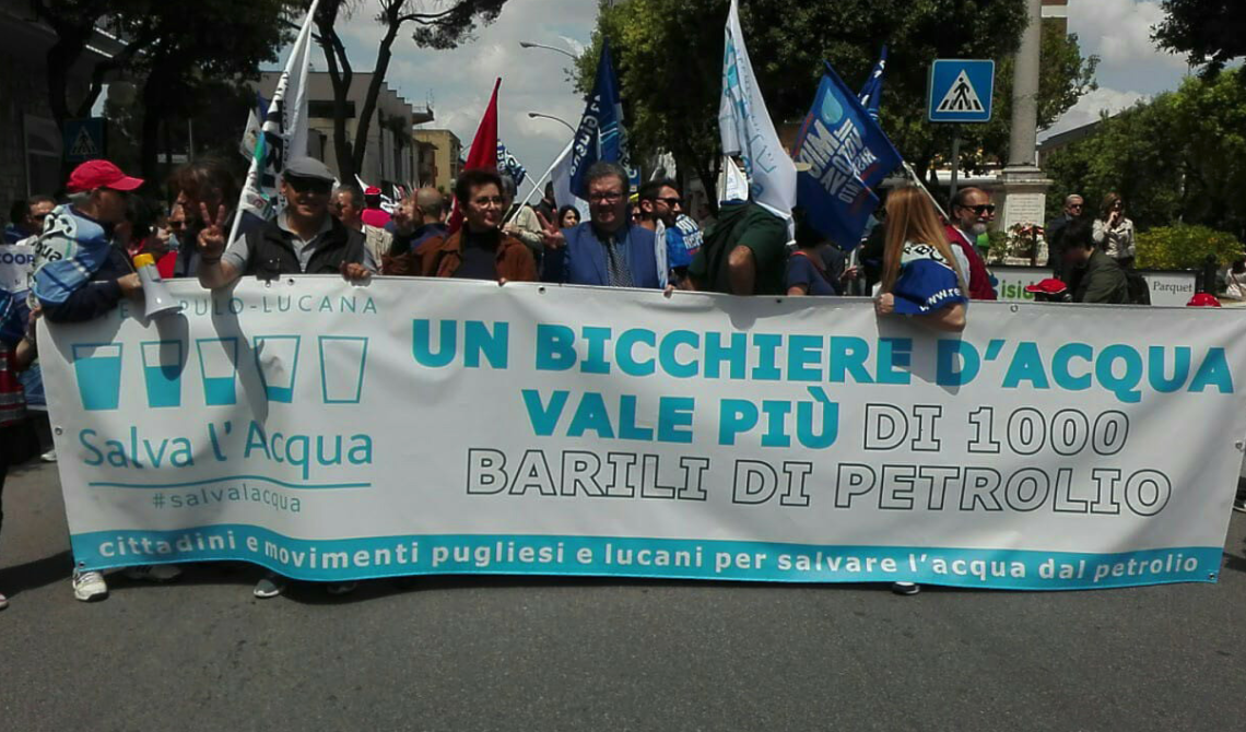 «Salva l'acqua»: e a Matera sfilano mille persone