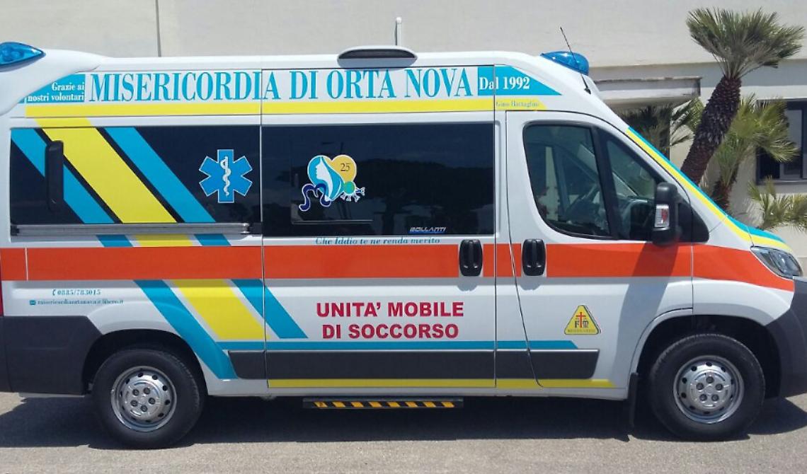 Orta Nova, una nuova ambulanza per il "118": grande festa  per la "Misericordia" e... la salute dei cittadini  