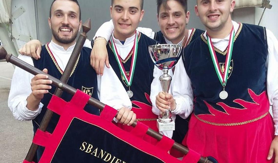 Sbandieratori e Musici della Città di Lucera fanno incetta di medaglie a Chianciano Terme 