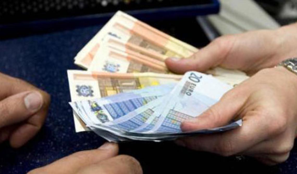 Racket delle estorsioni, chiedeva pizzo in cambio di protezione: arrestato noto pregiudicato 