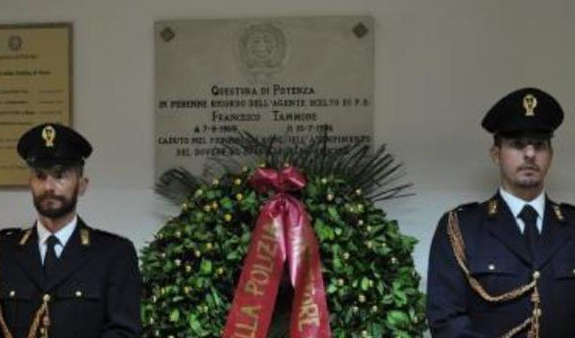 Potenza ricorda il suo martire: una corona per il poliziotto Tammone