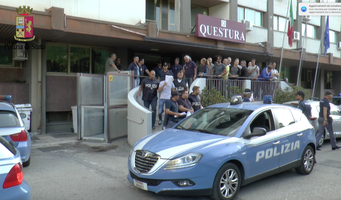 Assalto paramilitare sulla A12: in carcere otto rapinatori cerignolani