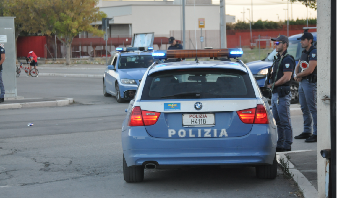 San Severo, degrado in Piazza Papa: la Polizia riporta l'ordine 