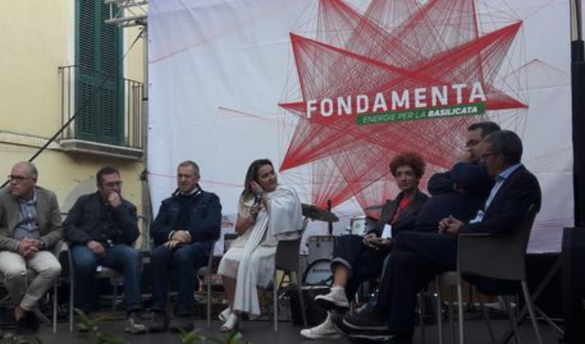 Gli speranziani in pompa magna a Potenza per la festa di Mdp Articolo uno