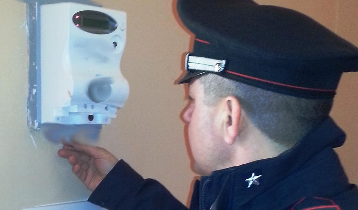 Matera, con un magnete riesce a taroccare il contatore e a rubare energia all'Enel: denunciato
