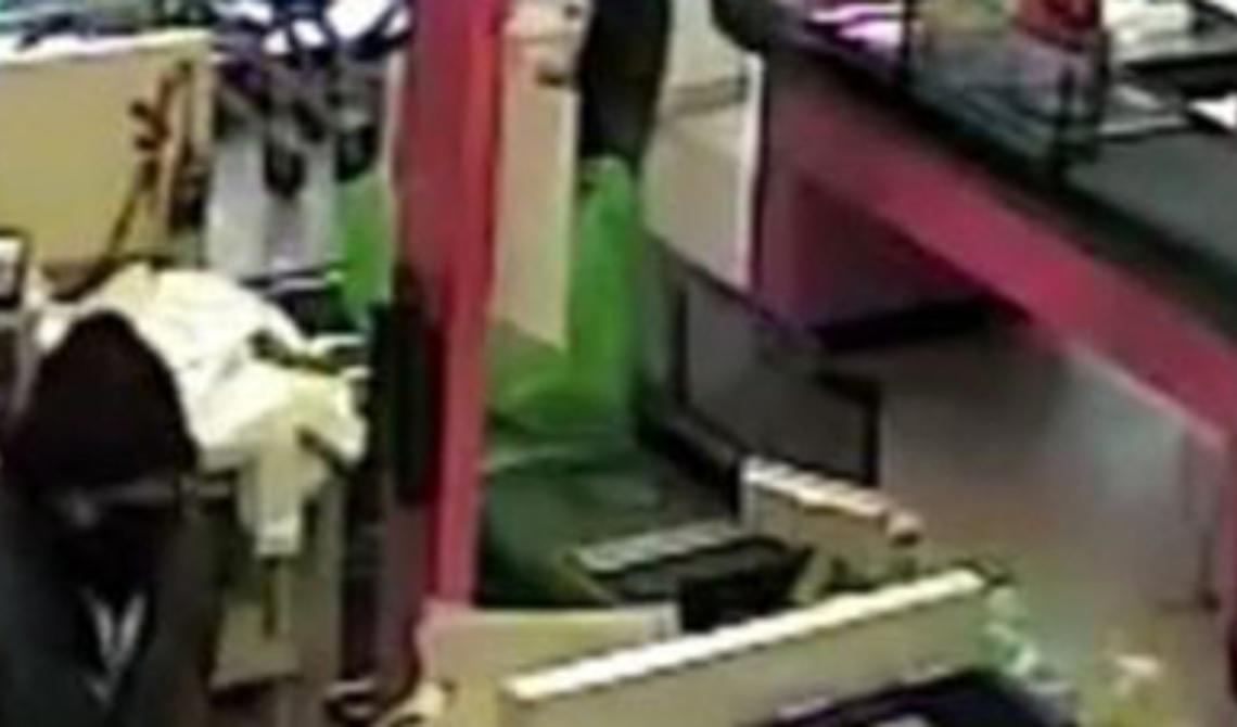Foggia, rapina al Penny Market: 500 euro il bottino