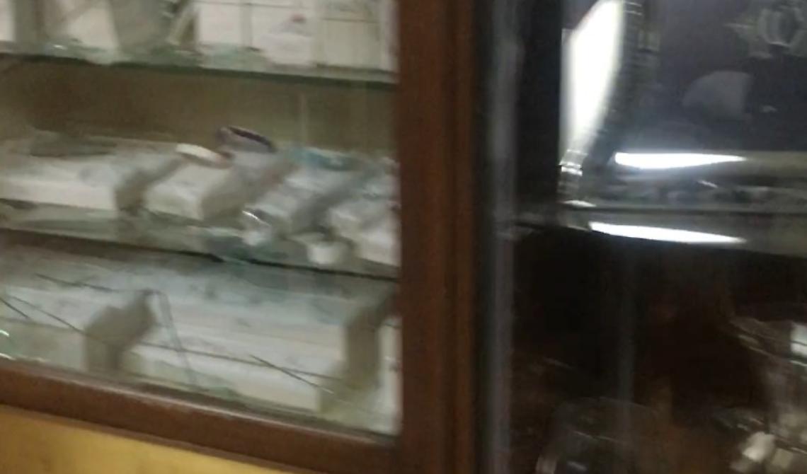 Furto alla gioielleria De Santis, il titolare: "Questa zona della città è completamente buia"