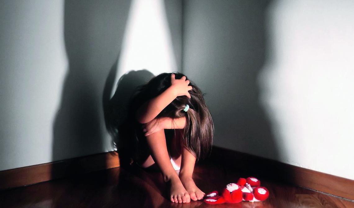 Abusi sessuali sulla figlia minorenne: arrestato 39enne