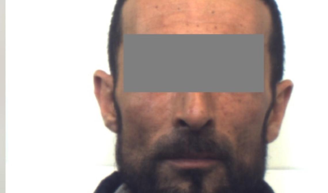 Hashish in camera da letto: marito e moglie ammanettati dai Carabinieri 
