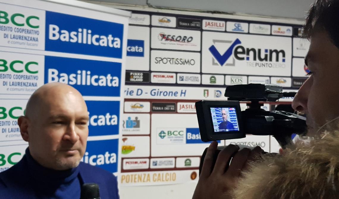 In campo con i lacci rossi: Potenza calcio, Cus Rugby e Bcc Basilicata insieme per solidarietà
