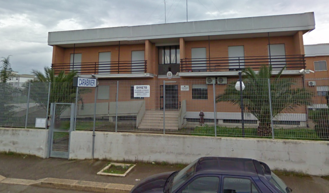 Orta Nova, malavita sfacciata: agguato a pregiudicato presso la caserma dei Carabinieri 