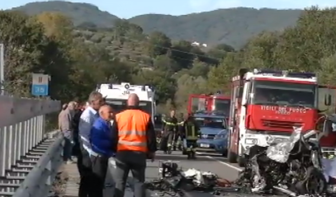 La tragedia di fine anno. Due giovani muoiono sulla Sinnica: Rocco De Palma e Giusy Vitale