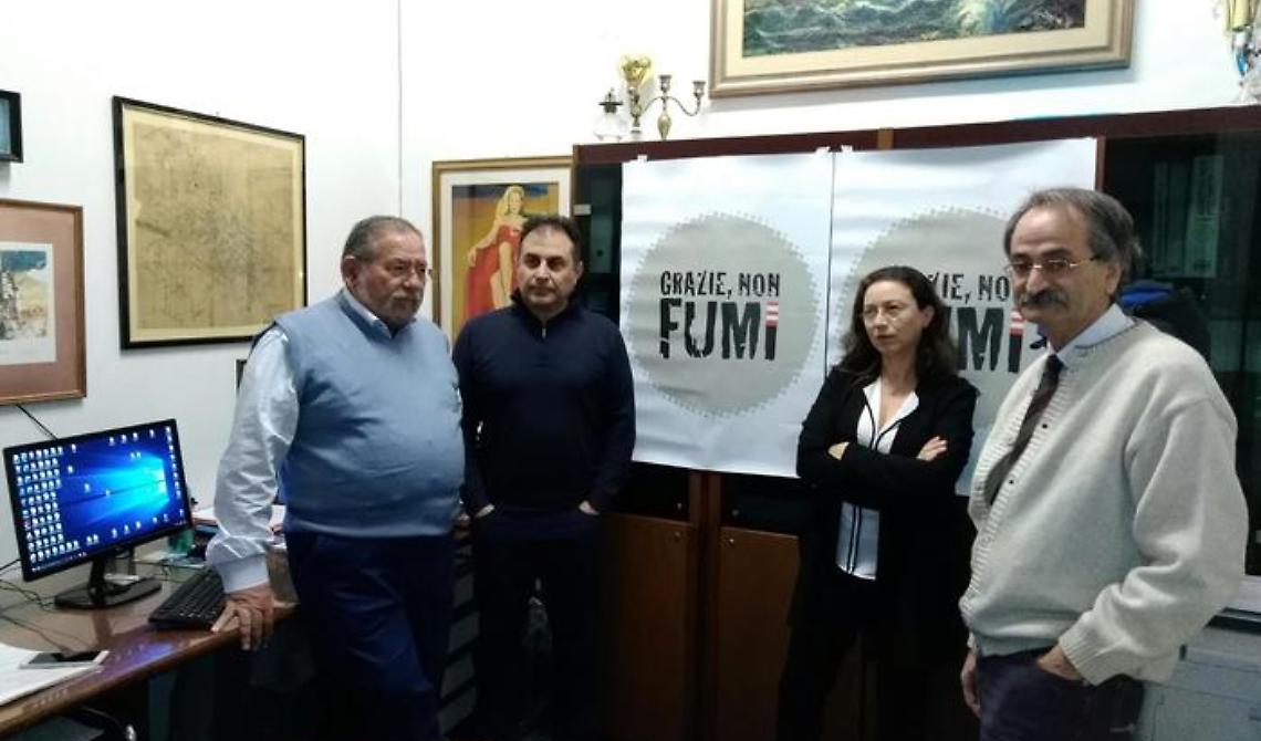 Contro Italcementi, al via la campagna "Grazie non fumi"