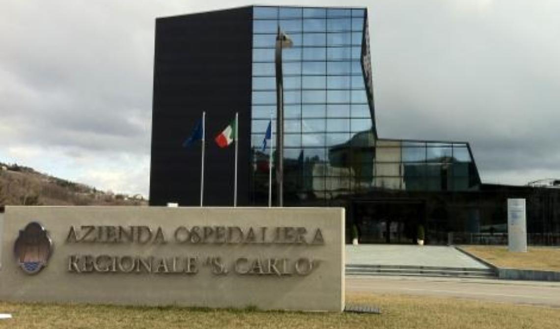 Successo in Cardiochirurgia al San Carlo: eseguito doppio impianto valvolare 