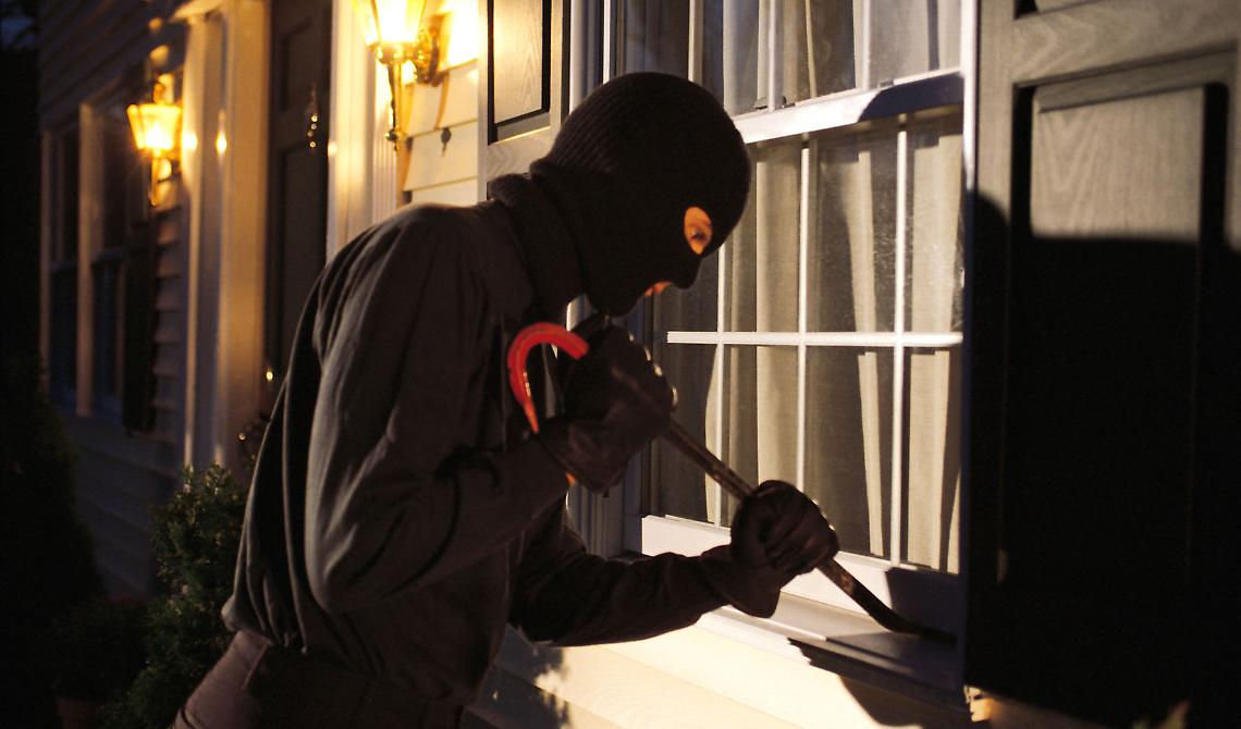 Ladri in azione ad Acerenza, il sindaco scrive al prefetto