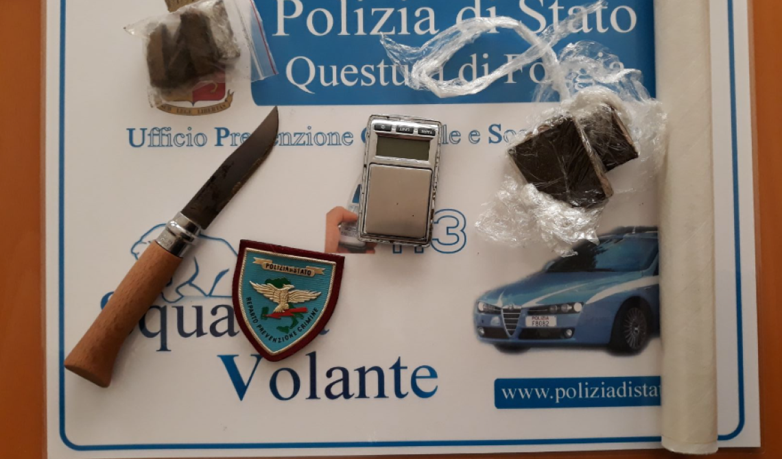 Hashish nascosta in un vaso di fiori: arrestato 19enne