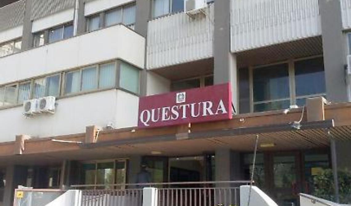 Aggredisce proprietario di un bar in Via Trieste: arrestato