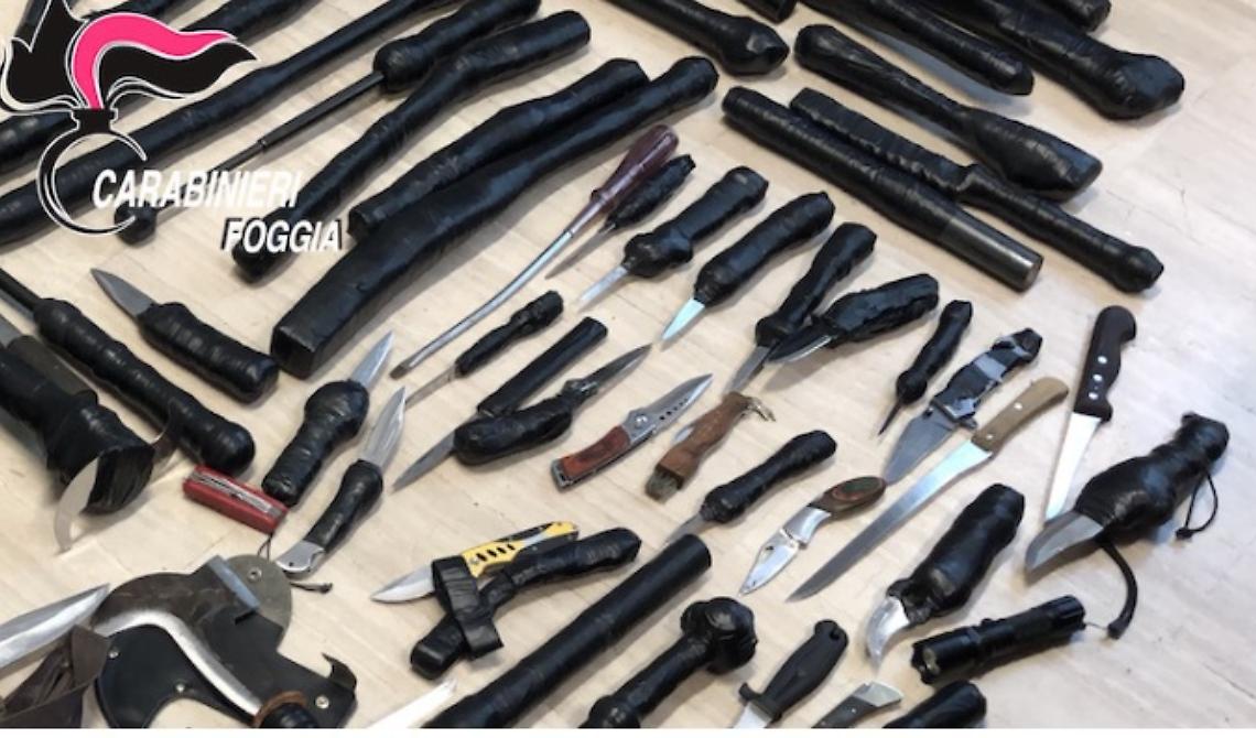 San Marco in Lamis, deteneva 50 coltelli e Molotv: arrestato 52enne