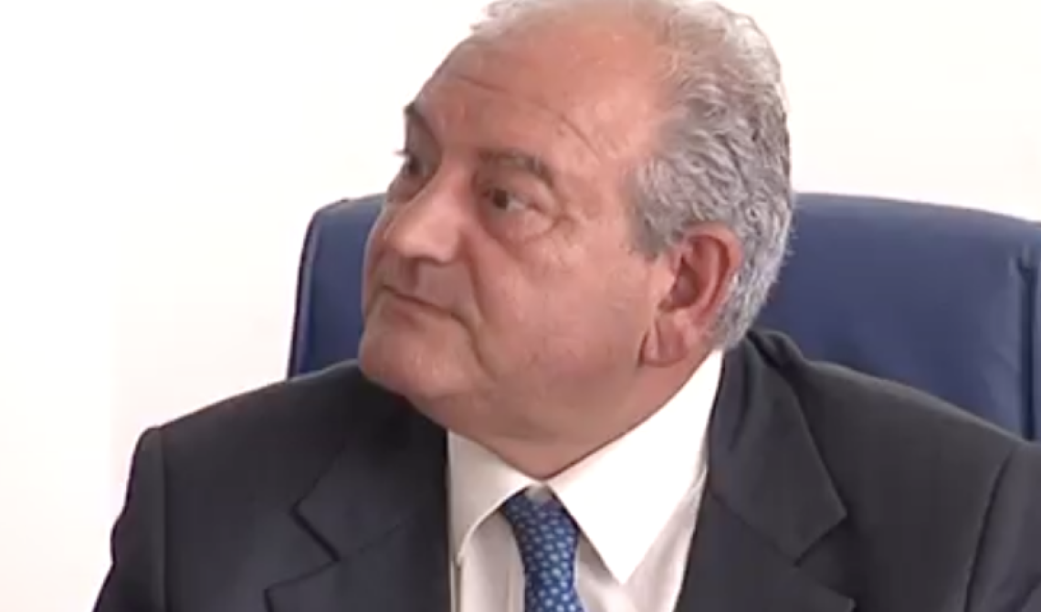 Polemiche sull'Avis, Mollica gela Stigliani: «Fare ironia per dare sfogo al proprio malcontento non è nobile»
