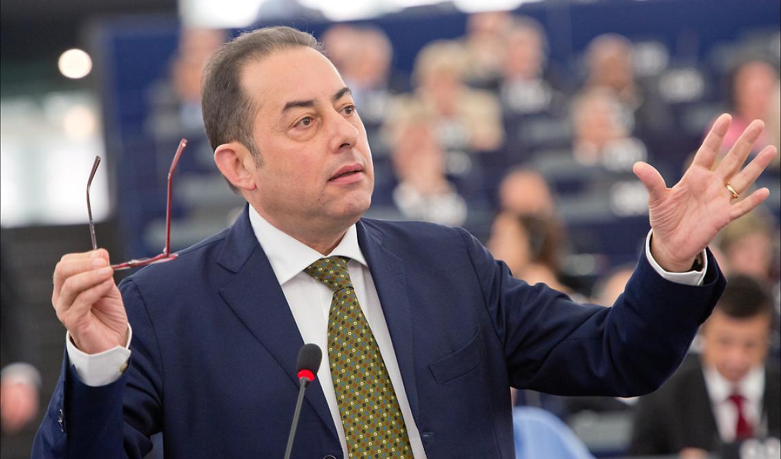 La caduta degli Dei: Gianni Pittella è terzo in Basilicata al Senato