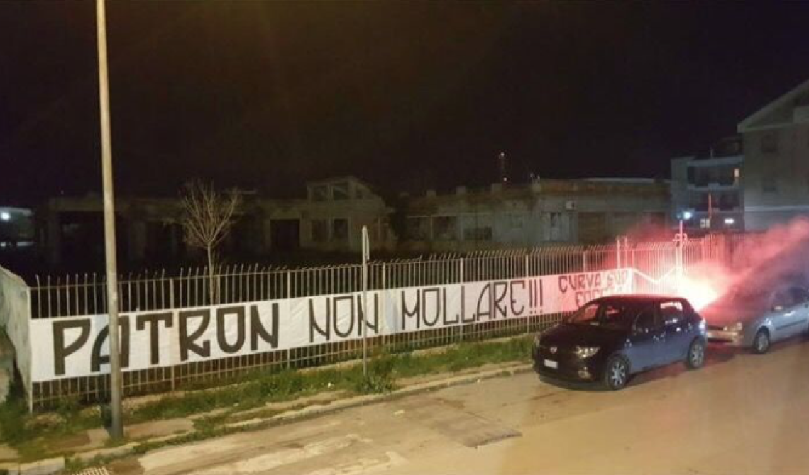 Foggia Calcio: “Patron non mollare!!!!”, spunta uno striscione davanti al carcere 
