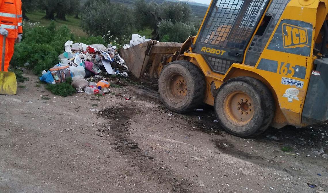 Torremaggiore: proseguono le attività di bonifica dai rifiuti alla periferia della città