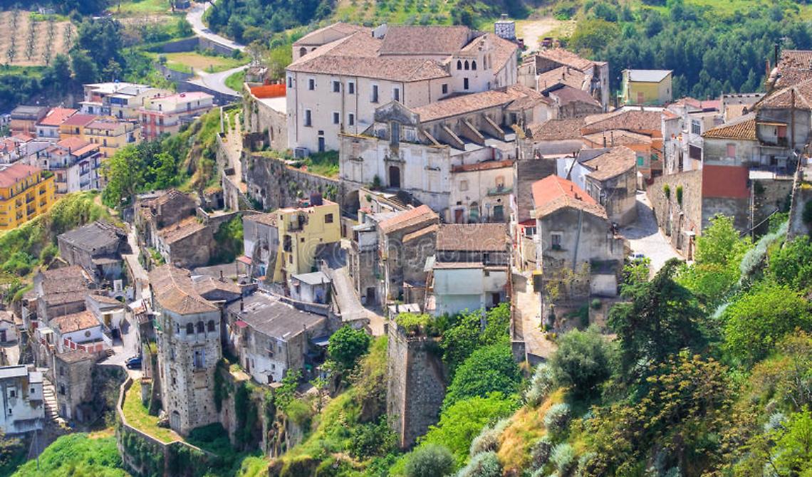 A Pasqua la sfida italiana per "Il borgo dei borghi": la Basilicata in gara con Tursi