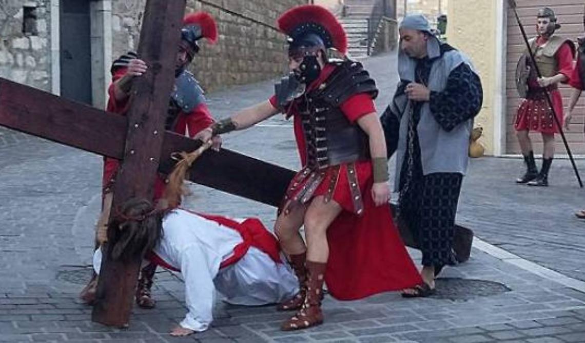 Pro Loco Filiano: «Grande partecipazione alla Via Crucis vivente»