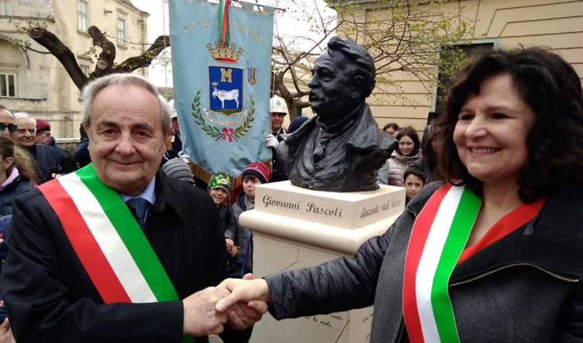 Matera celebra il 106esimo anniversario di Pascoli dedicandogli un monumento