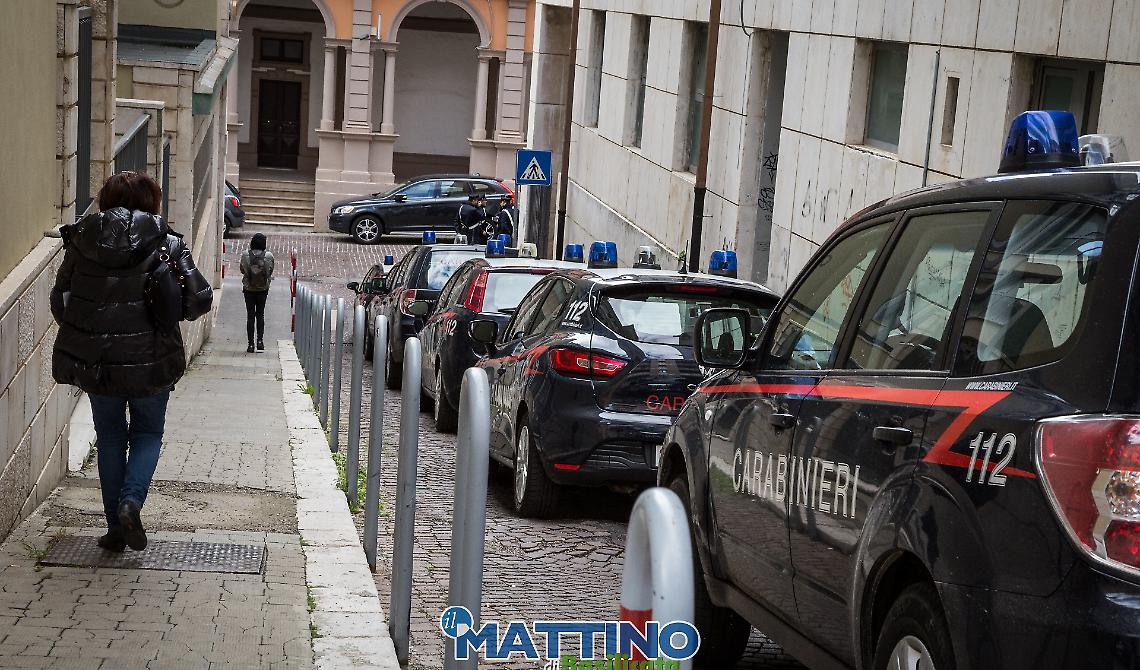 Potenza, operazione antidroga dell'Arma: «Carne» e «pesce» erano eroina e cocaina. Sei arrestati