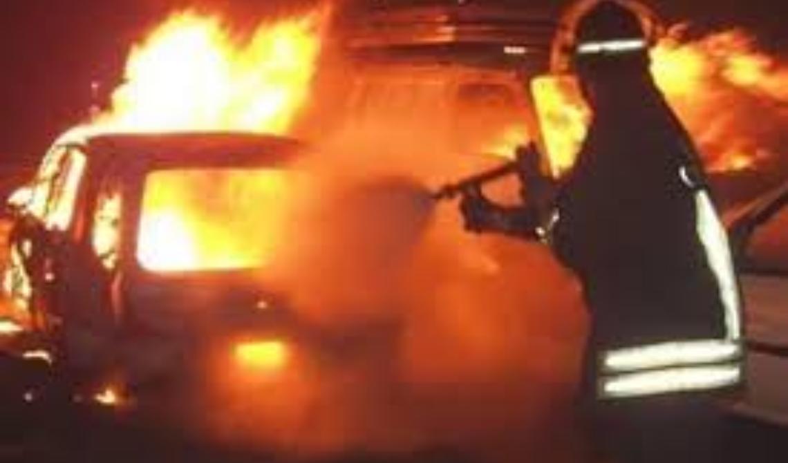 Monte Sant'Angelo: incendiate due auto di un operatore sanitario