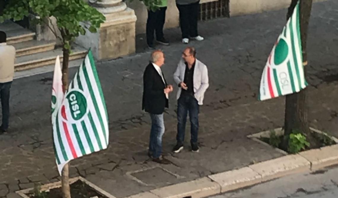 Il Pd appoggia la protesta dei sindacati: «Ritardi, inefficienza ed errori dell'Amministrazione Landella; è tempo di cambiare»