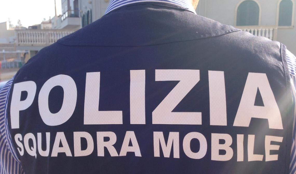 Foggia, colpi di pistola contro abitazione pregiudicato 