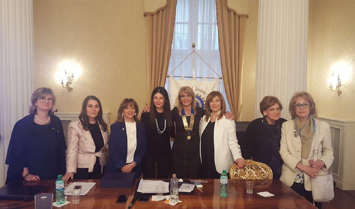 Foggia, le donne dell'Inner Wheel insegnano a "Non avere macigni sul cuore" tra letteratura e pedagogia