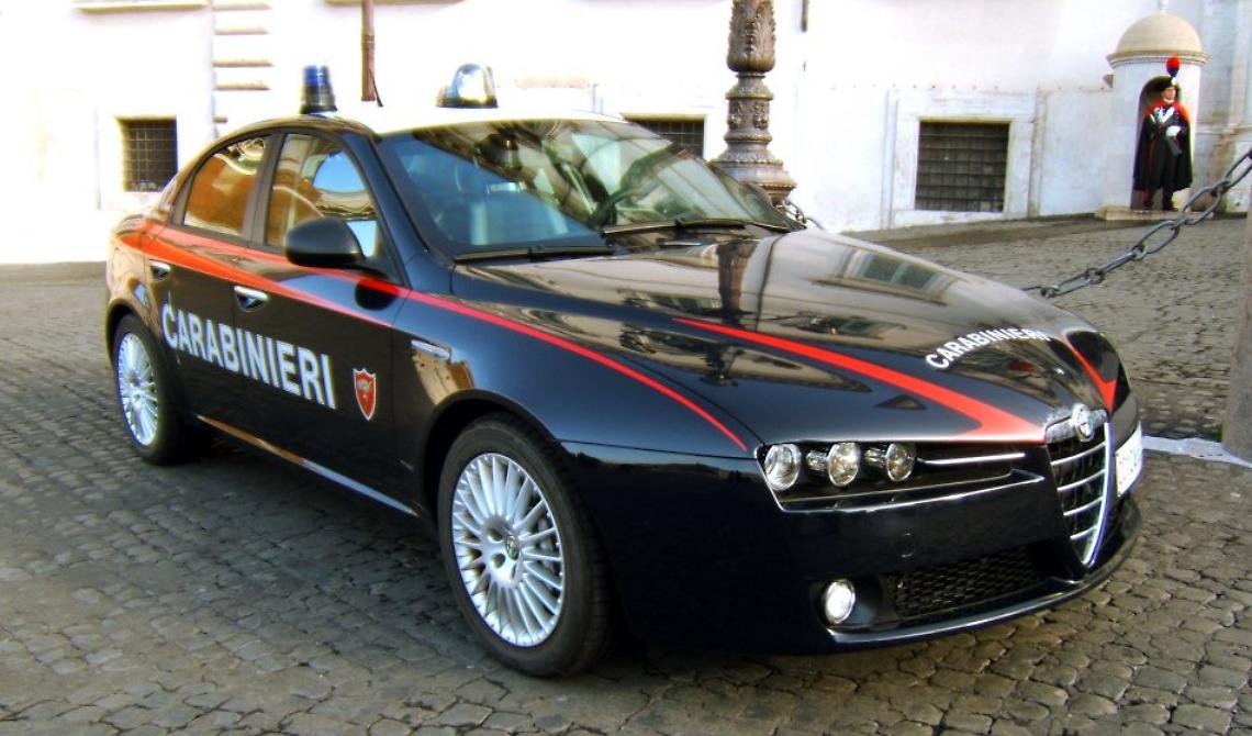 Irsina, 20enne tenta rapina in un bar armato di forbici da giardino: arrestato