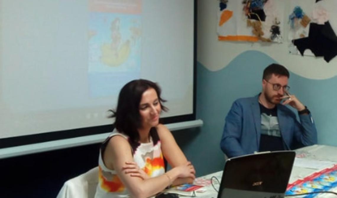 Scuola, peripezie da precaria: Lucia De Gregorio coinvolge la platea di Villa d'Agri