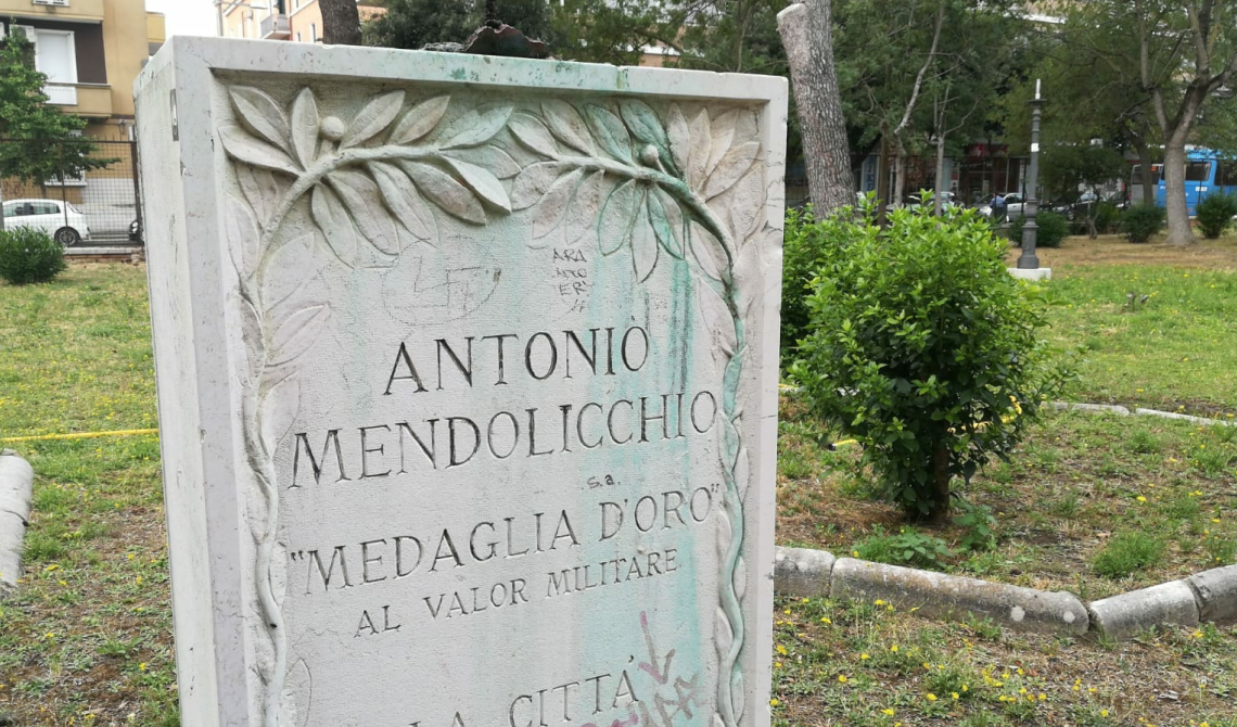 Furto dei bronzi in Villa comunale, l'indignazione del sindaco di Foggia