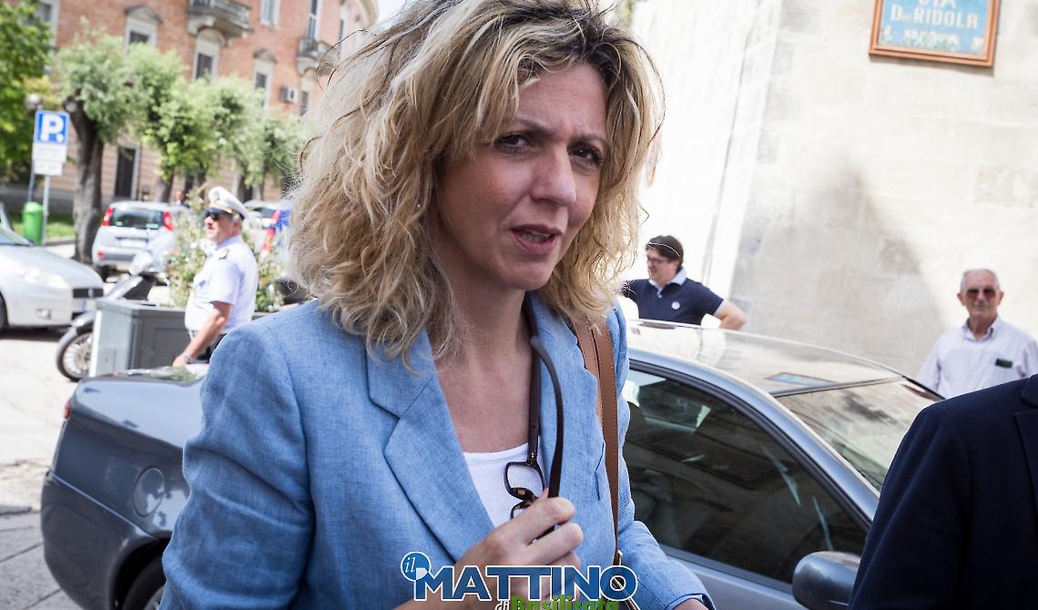 Verso le elezioni regionali in Basilicata. Il «Vincere e vinceremo» del ministro Lezzi a Potenza