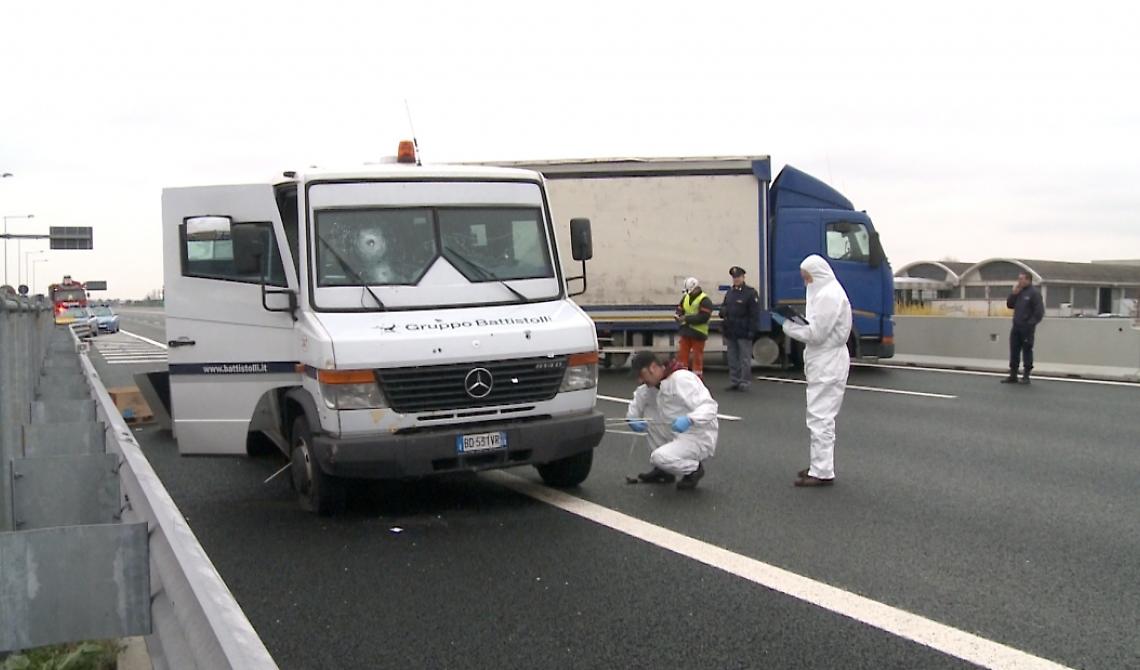 Foggia-Candela, assalto blindato 'Cosmopol': colpo fallito