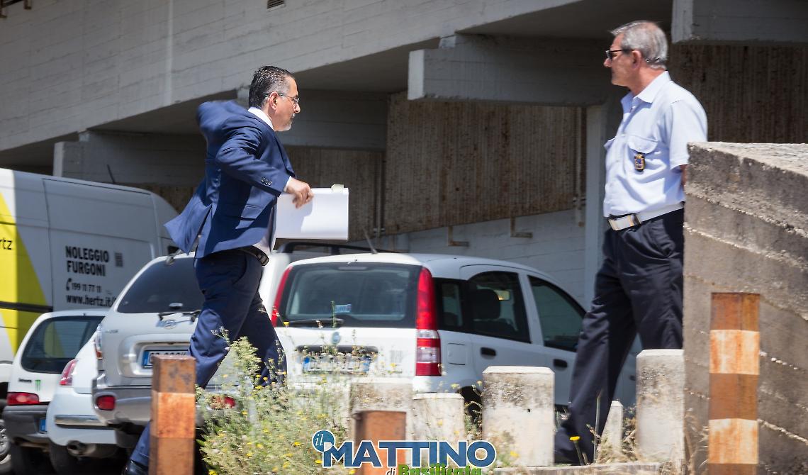Inchiesta sulla Sanità lucana, Pittella è sotto i ferri delle toghe per il suo interrogatorio