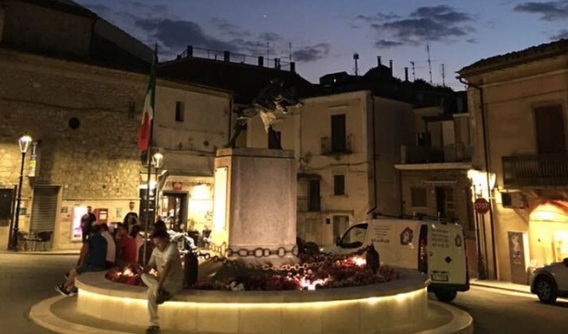 Castelluccio dei Sauri, rumeno ubriaco aggredisce due persone con un coltello