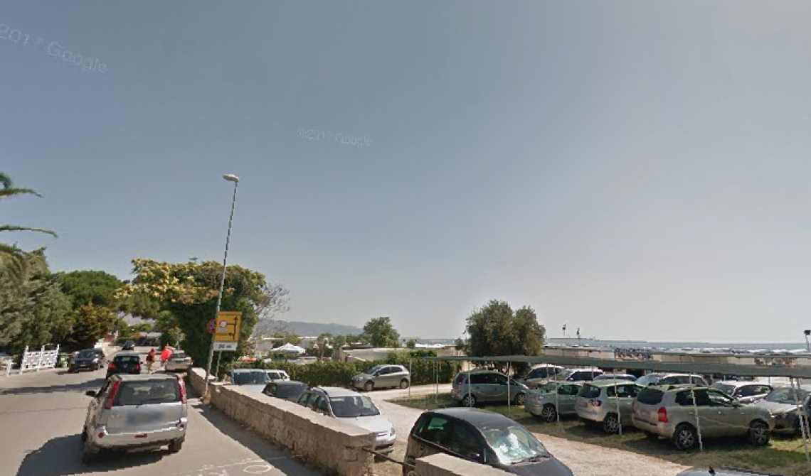 Manfredonia, il sindaco vieta la balneazione in cinque tratti di mare